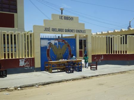 colegio quinones1